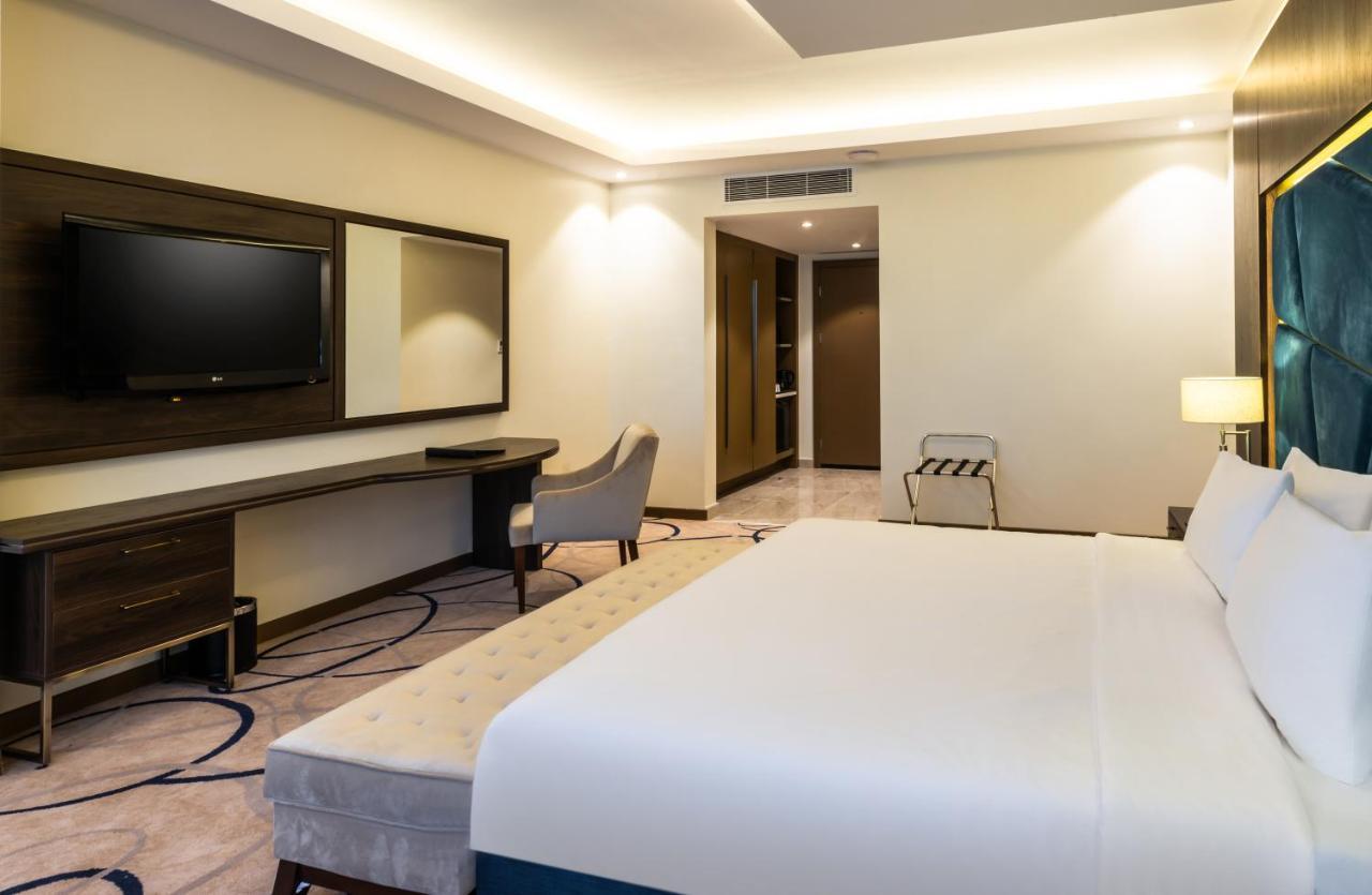Warwick Al Wezarat 4* Riyadh