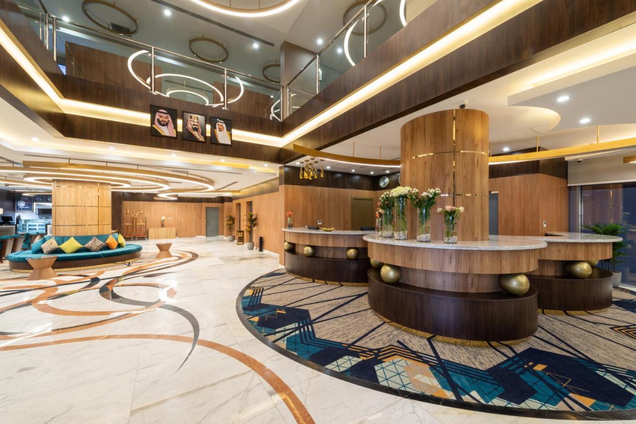 Warwick Al Wezarat 4* Riyadh