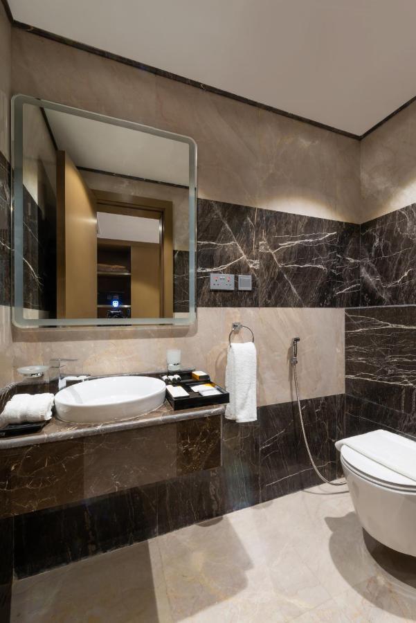 Warwick Al Wezarat Hotel Riyadh