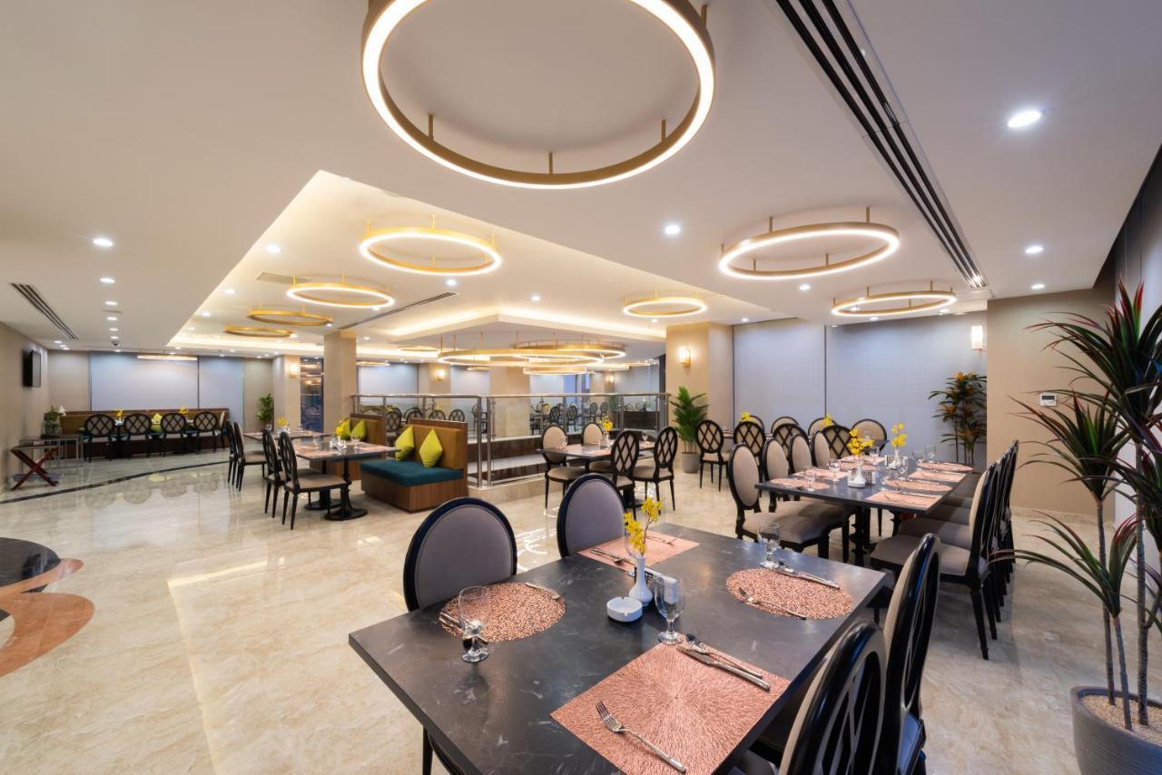 Warwick Al Wezarat Hotel Riyadh